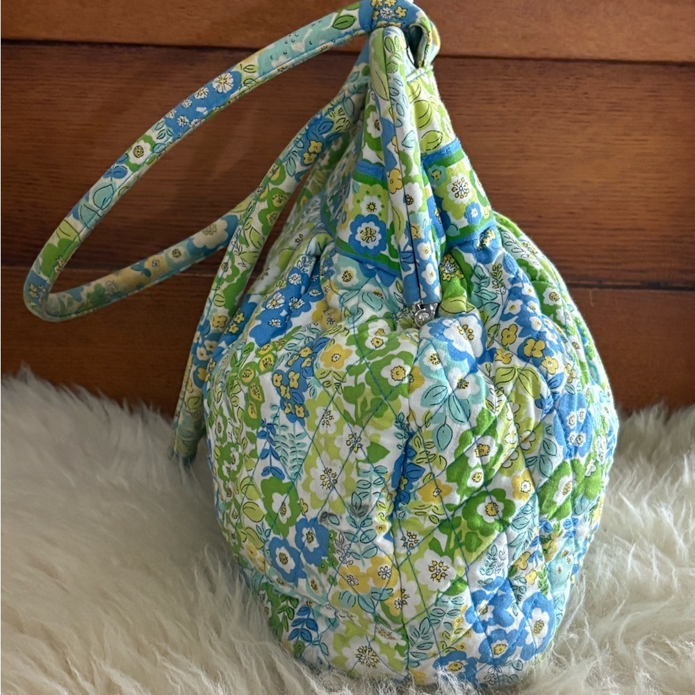 Vera Bradley Set/2 ‘English Meadow’ Floral Tote Bag and Kisslock Shoulder Bag - Picture 7 of 11